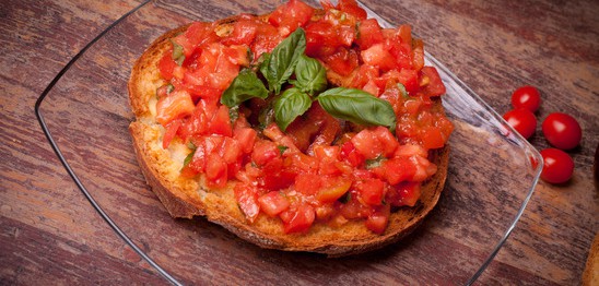 Ciabatta mit Tomaten und Sardellen Rezept