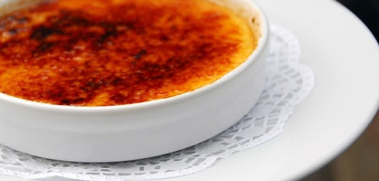 Mandel Crème Brûlée mit Eierlikör Rezept