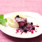 Eierlikör Mousse mit frischen Beeren