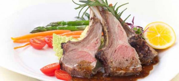Lammkoteletts auf Balsamico - Rotwein - Schalotten - Feigen mit ...