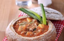 ungarische-gulaschsuppe-hausgemacht