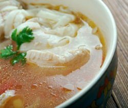 Leckere Hühner-Curry Suppe