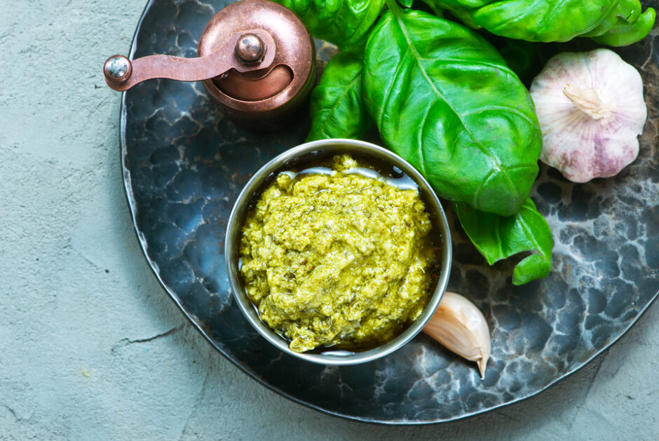 Zero–Waste–Kräuter–Pesto Rezept GekonntGekocht