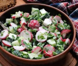 Salat mit Zitrone Sahne Dressing
