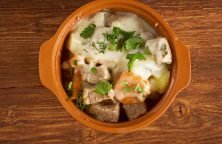 Leckeres Kalbsblankett, "Blanquette de veau" - der französisch, bürgerliche Klassiker