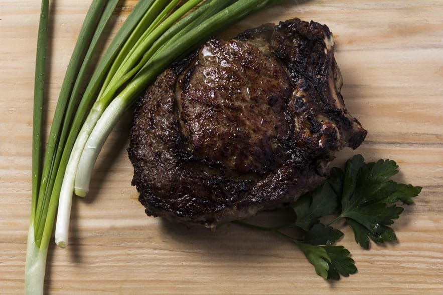 Gebratenes Straußenfleisch