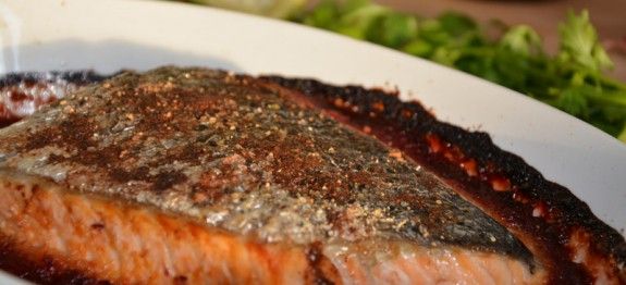 Asiatischer Lachs - Chow Mai Nudeln und scharfe Chilli / Ingwer Sosse Asiatischer Lachs - Chow Mai Nudeln und scharfe Chilli / Ingwer Sosse