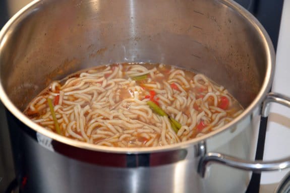 chow-mai-nudeln