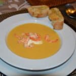 Kartoffel-Cremesuppe mit Garnelen