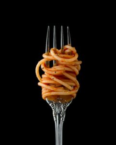 Nudeln richtig kochen: Spaghetti auf Gabel gedreht 