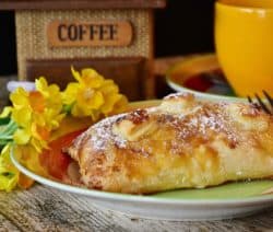 pastries-2133439_1920
