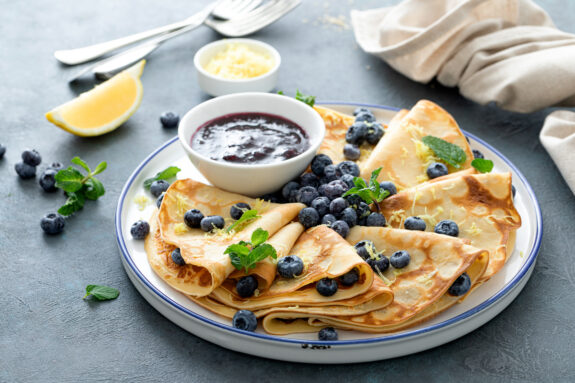 Eierkuchen mit Obst