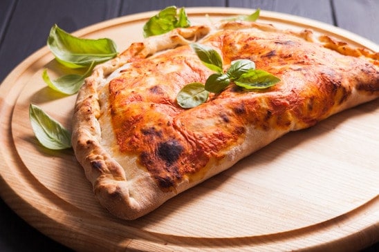 Calzone mit Schinken und Champignons Rezept