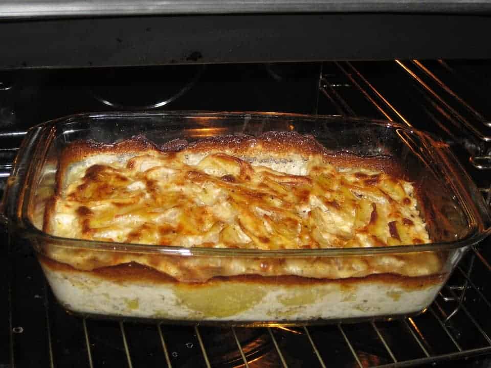 Mediterranes Kartoffelgratin mit Mozzarella Rezept