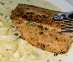 salmon-2283787_1920