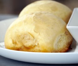 schwäbische_dampfnudeln_mit_vanillesauce