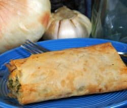 Röllchen mit Spinat und Feta